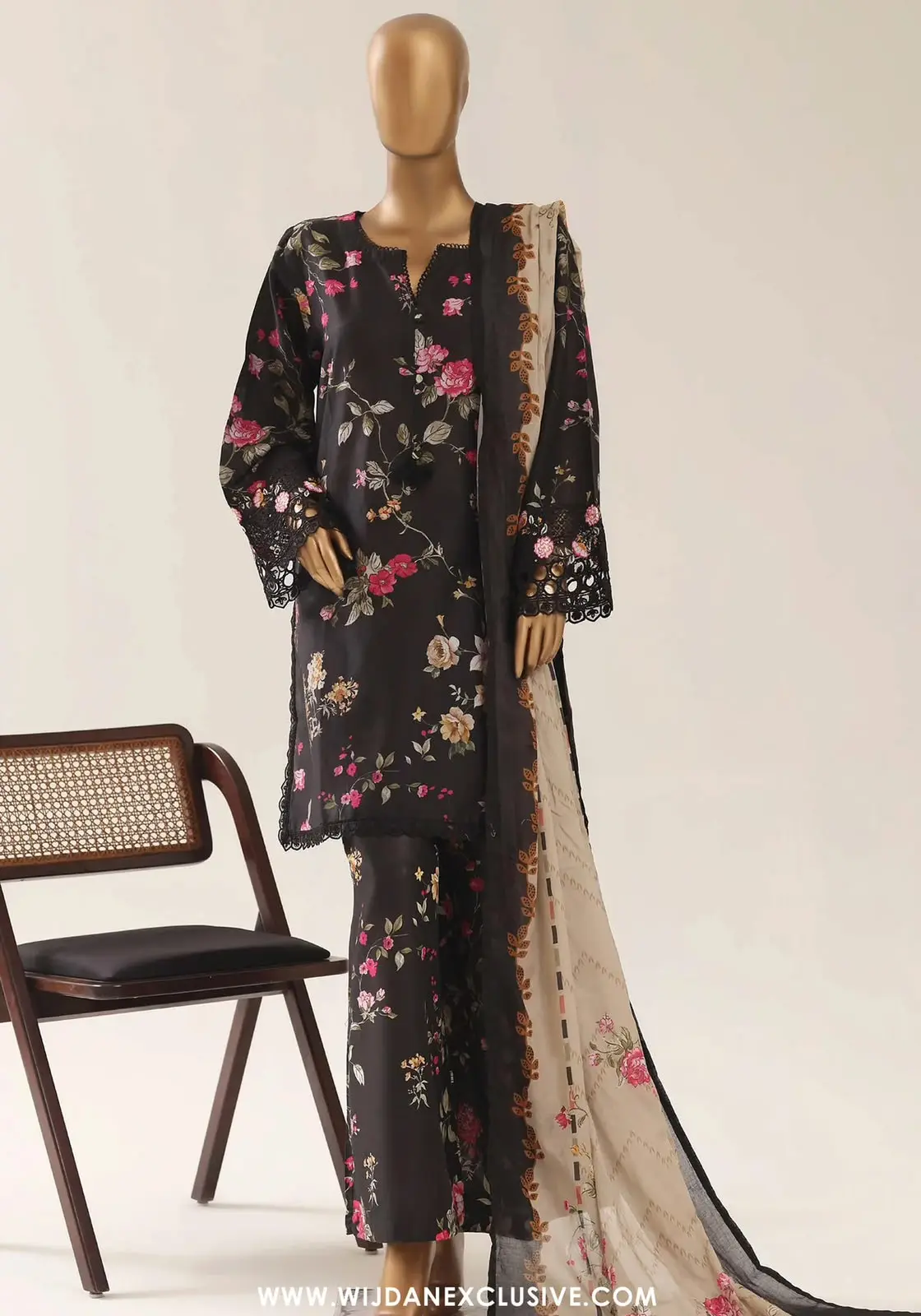 SADABAHAR MALIKA EMBROIDERY FESTIVE