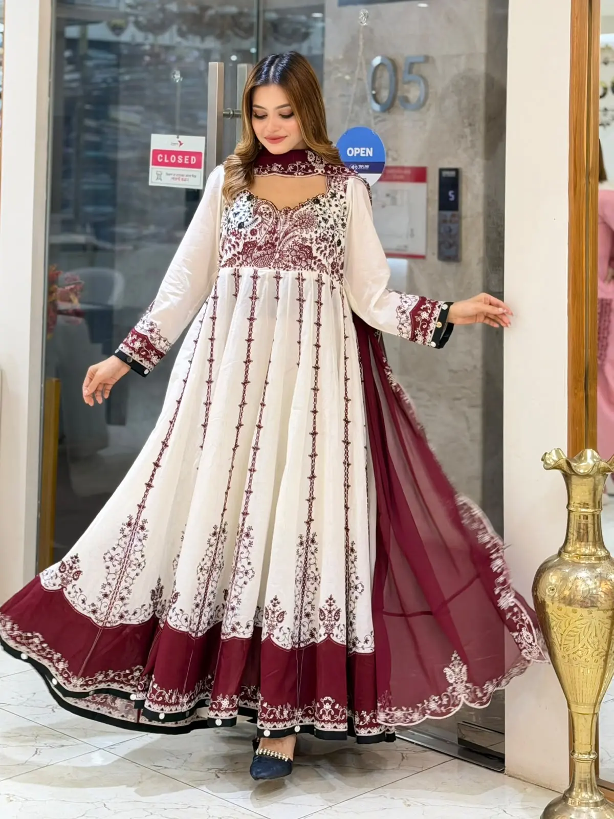 BIN ILYAS (LA-DONNA STITCHED)