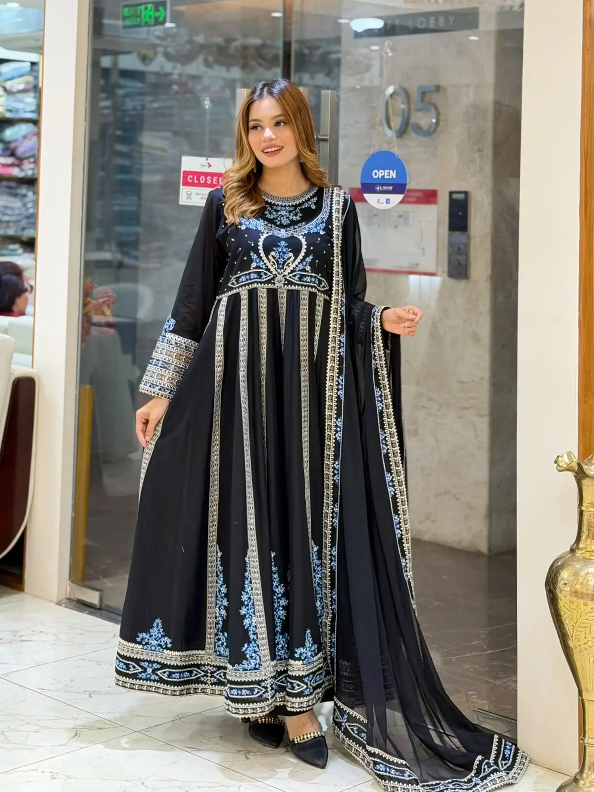 BIN ILYAS (LA-DONNA STITCHED)