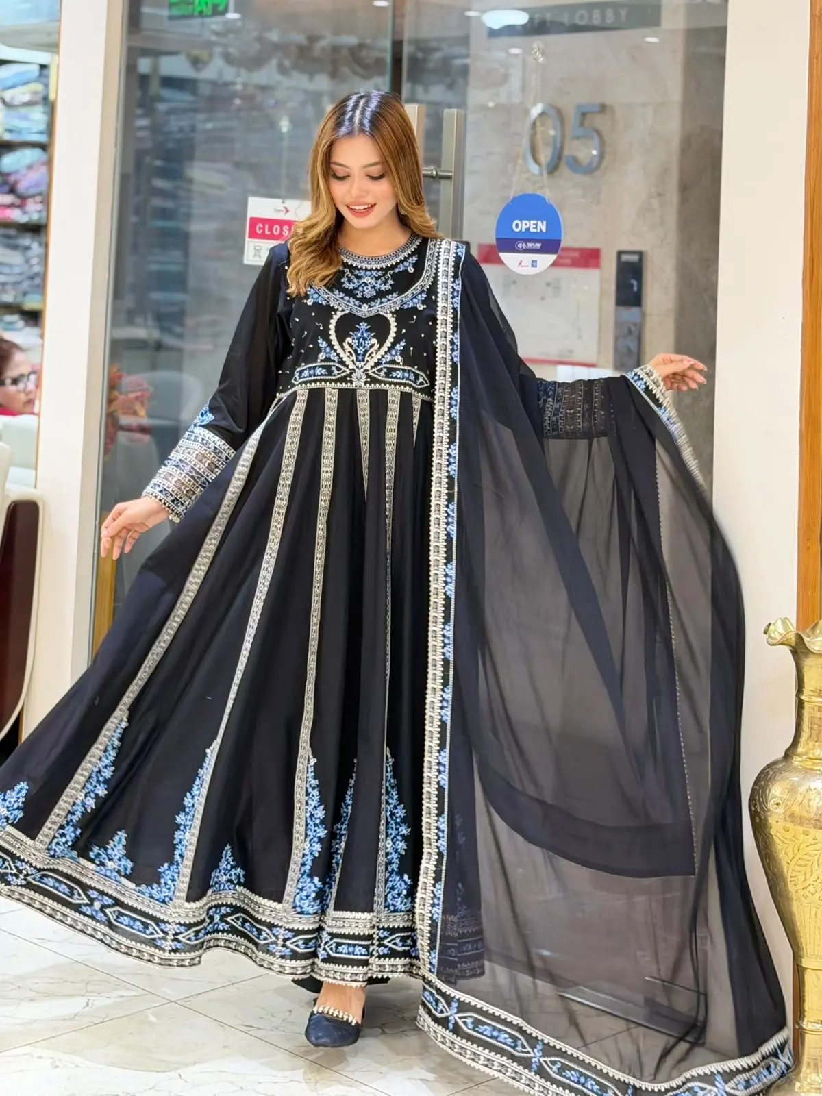 BIN ILYAS (LA-DONNA STITCHED)