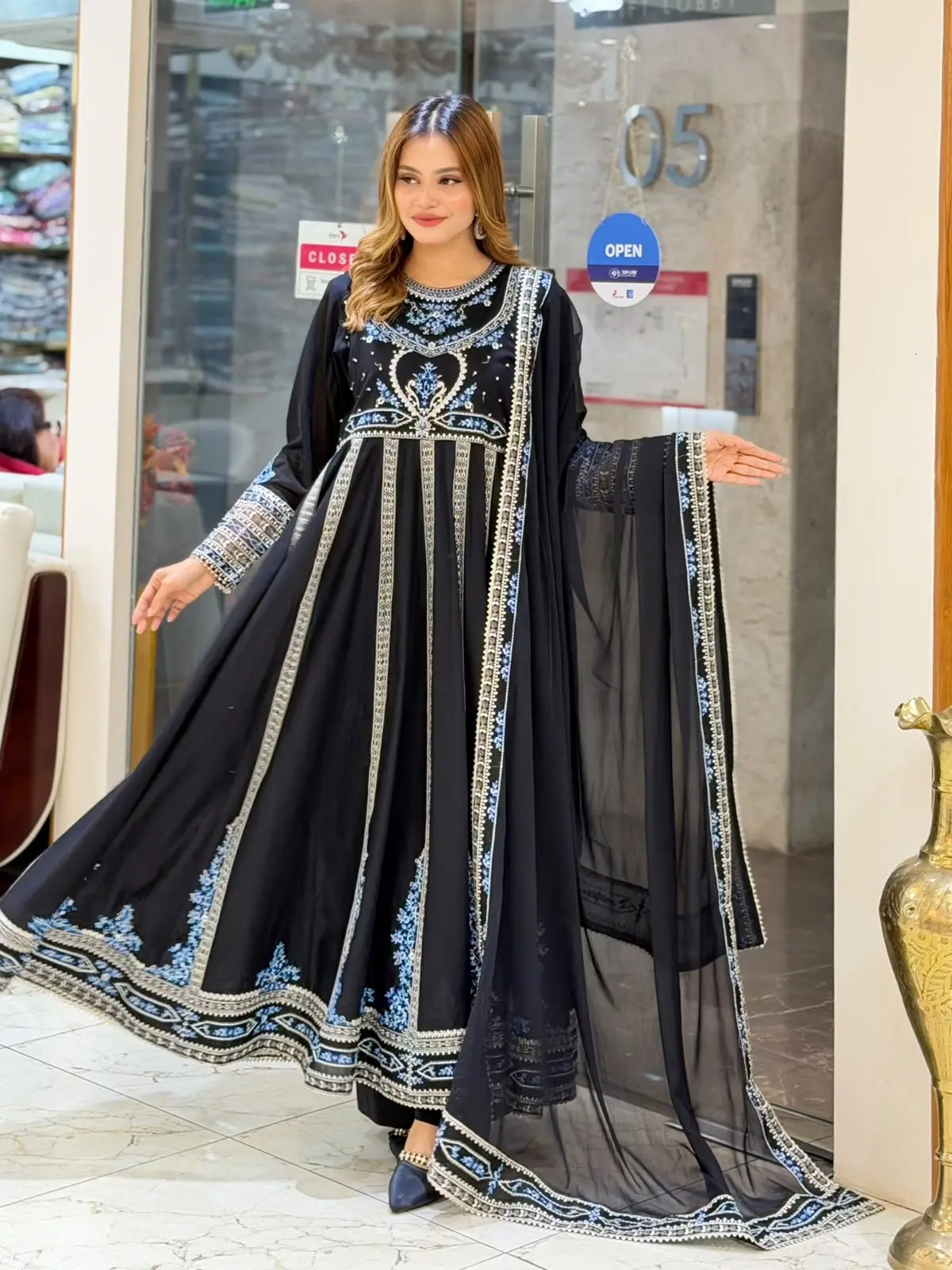 BIN ILYAS (LA-DONNA STITCHED)