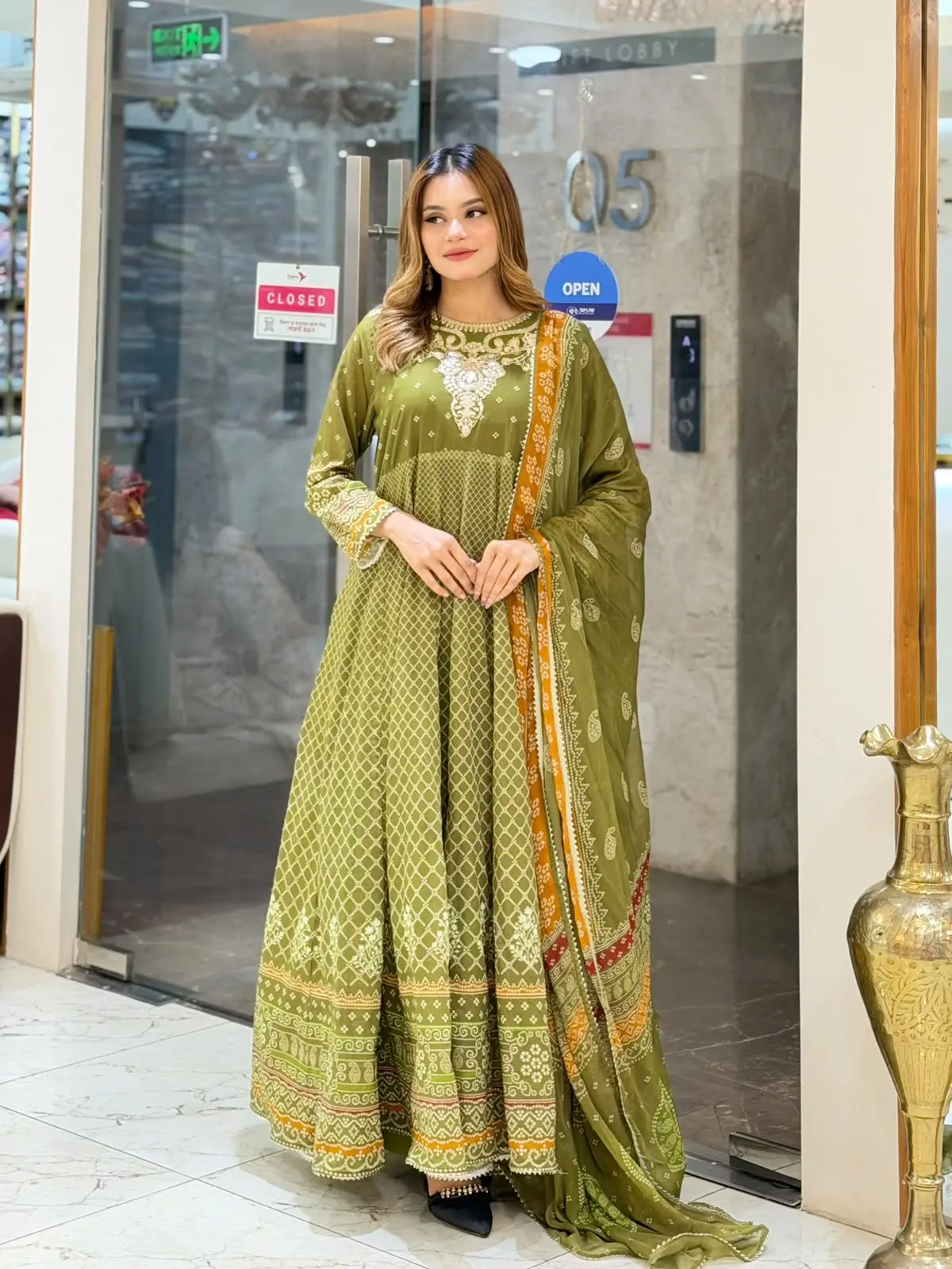 BIN ILYAS (LA-DONNA STITCHED)