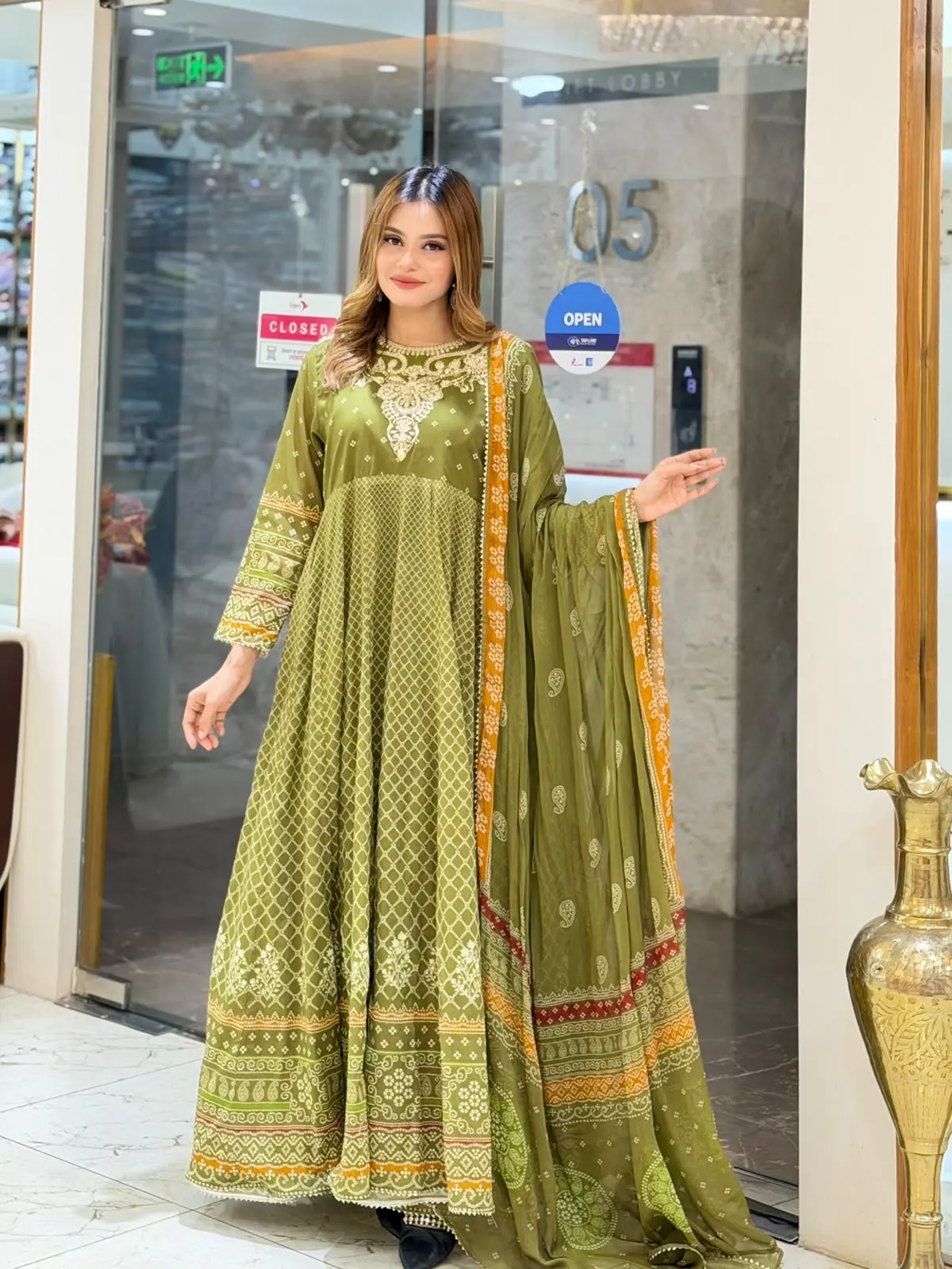 BIN ILYAS (LA-DONNA STITCHED)