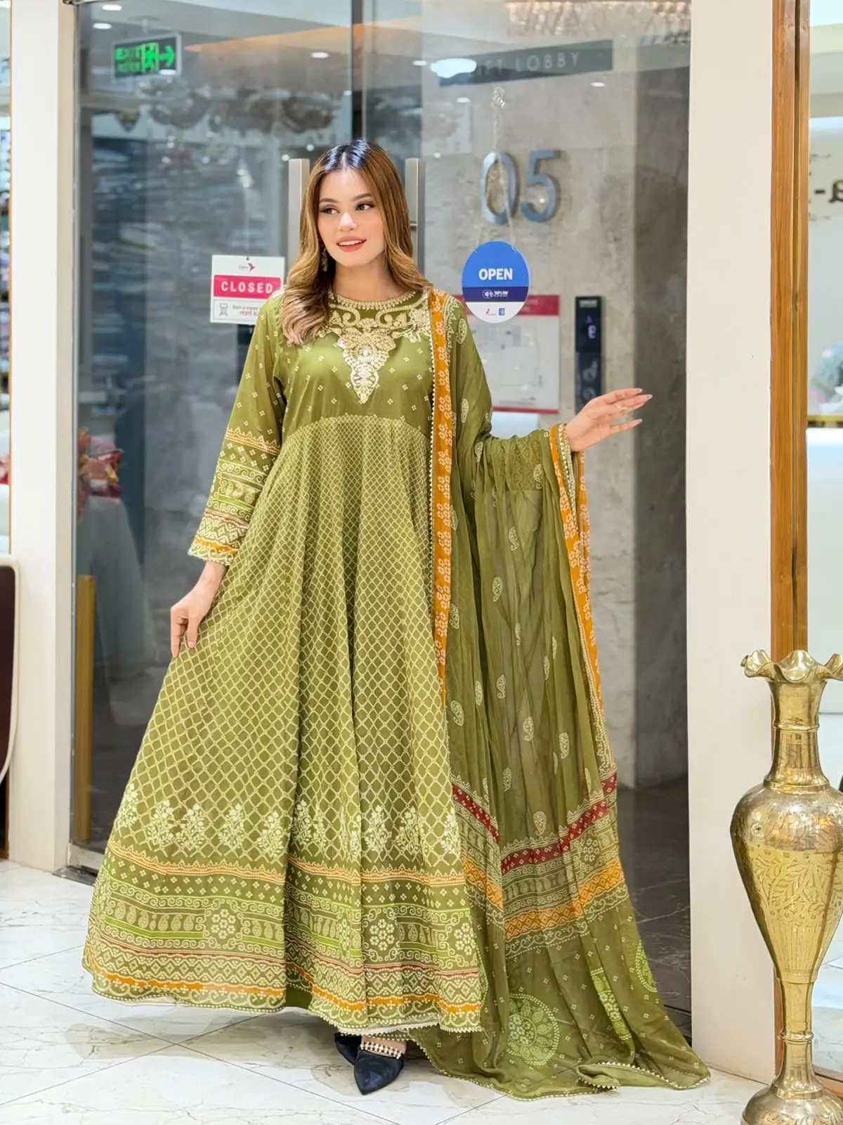 BIN ILYAS (LA-DONNA STITCHED)