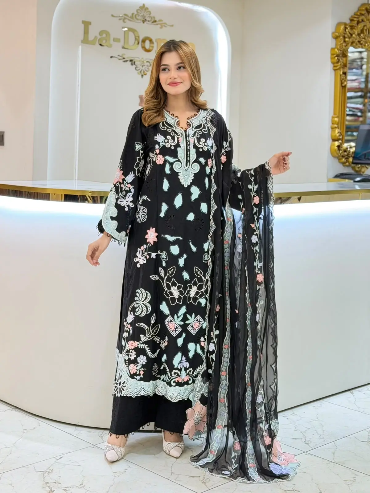 QALAMKAR (LA-DONNA STITCHED)