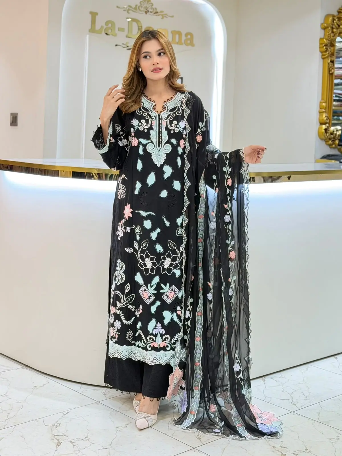 QALAMKAR (LA-DONNA STITCHED)