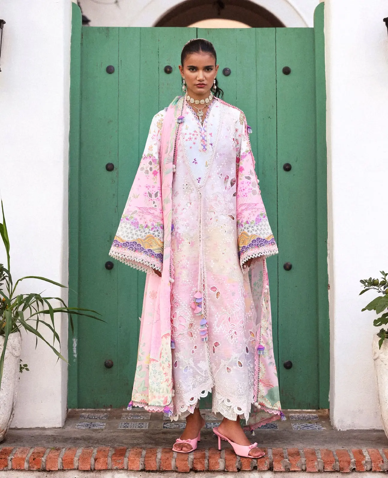 REPUBLIC WOMENSWEAR  Embroidery Pret 
