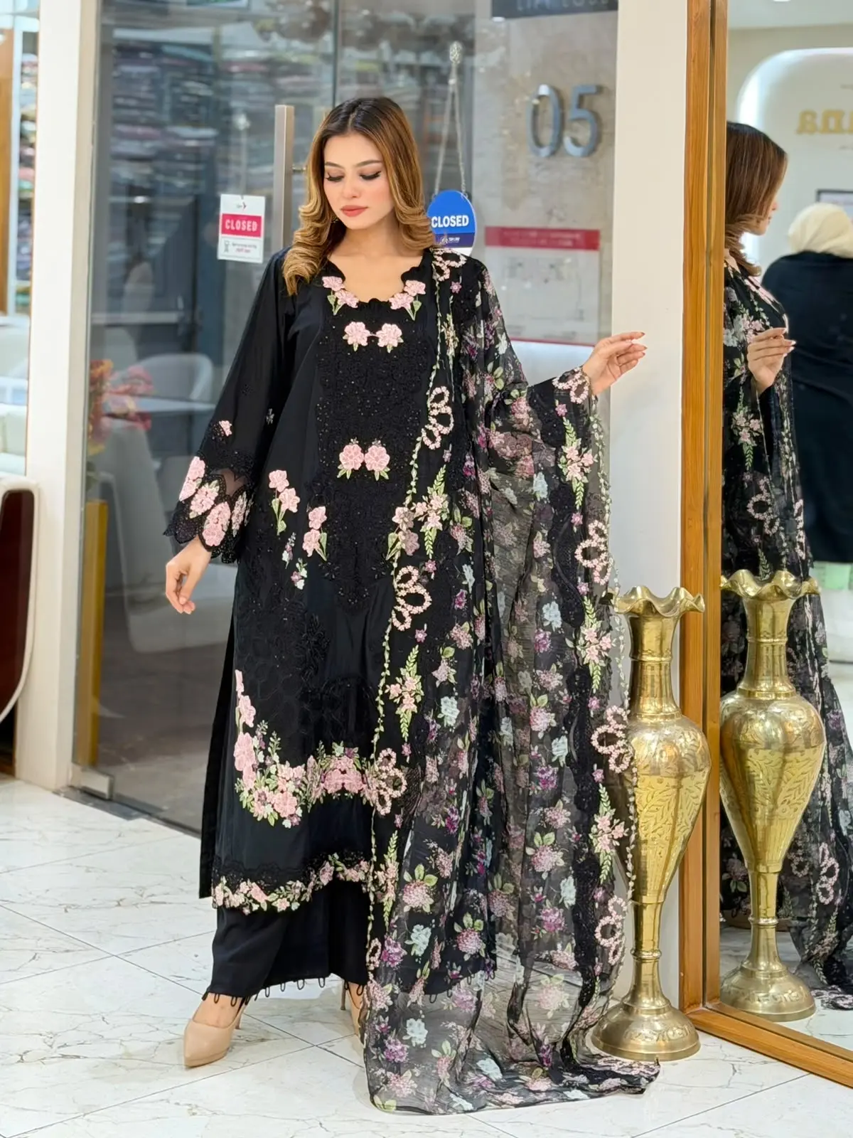 ELAF Luxury (LA-DONNA STITCHED)