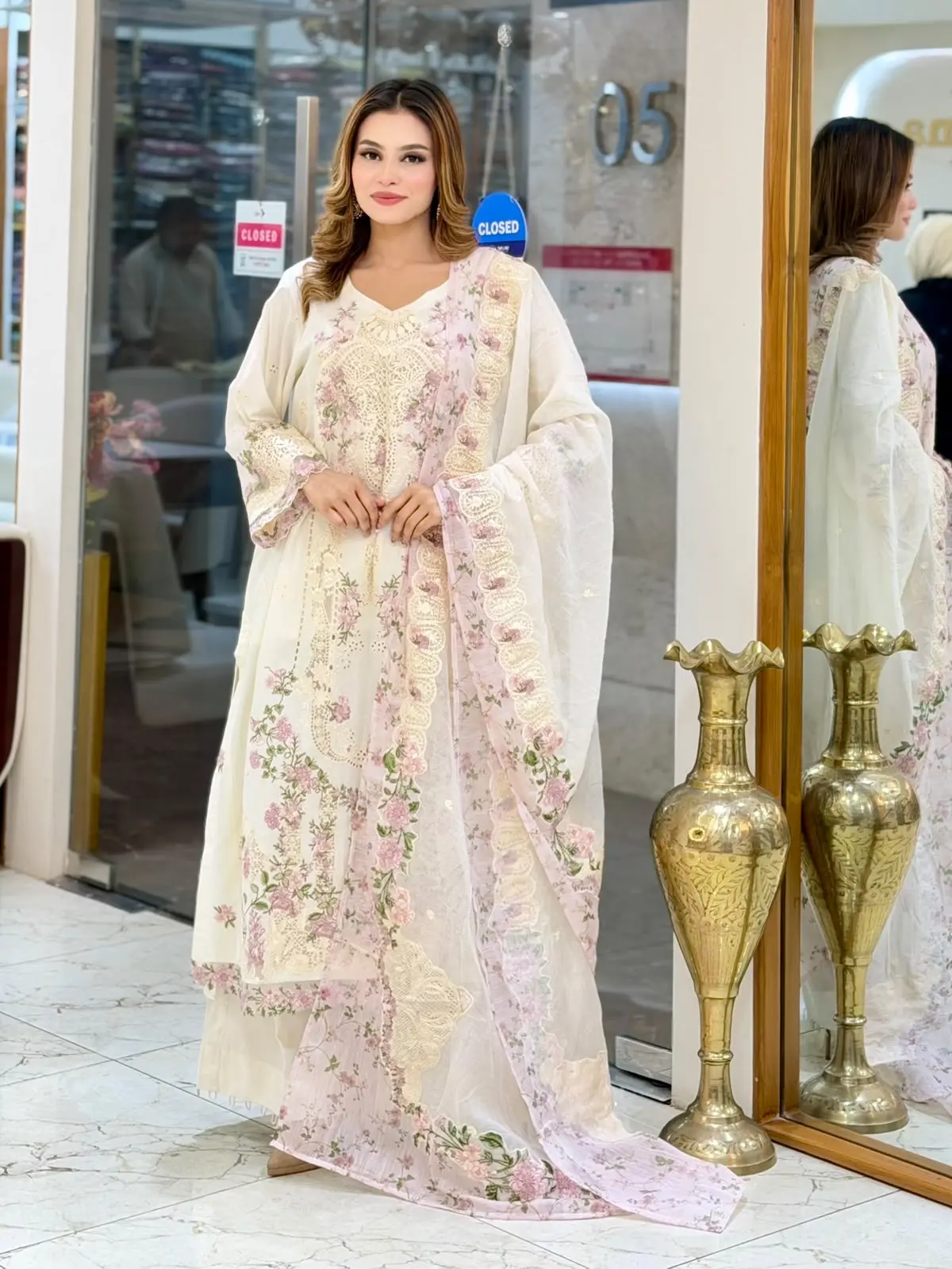 ELAF Luxury (LA-DONNA STITCHED)