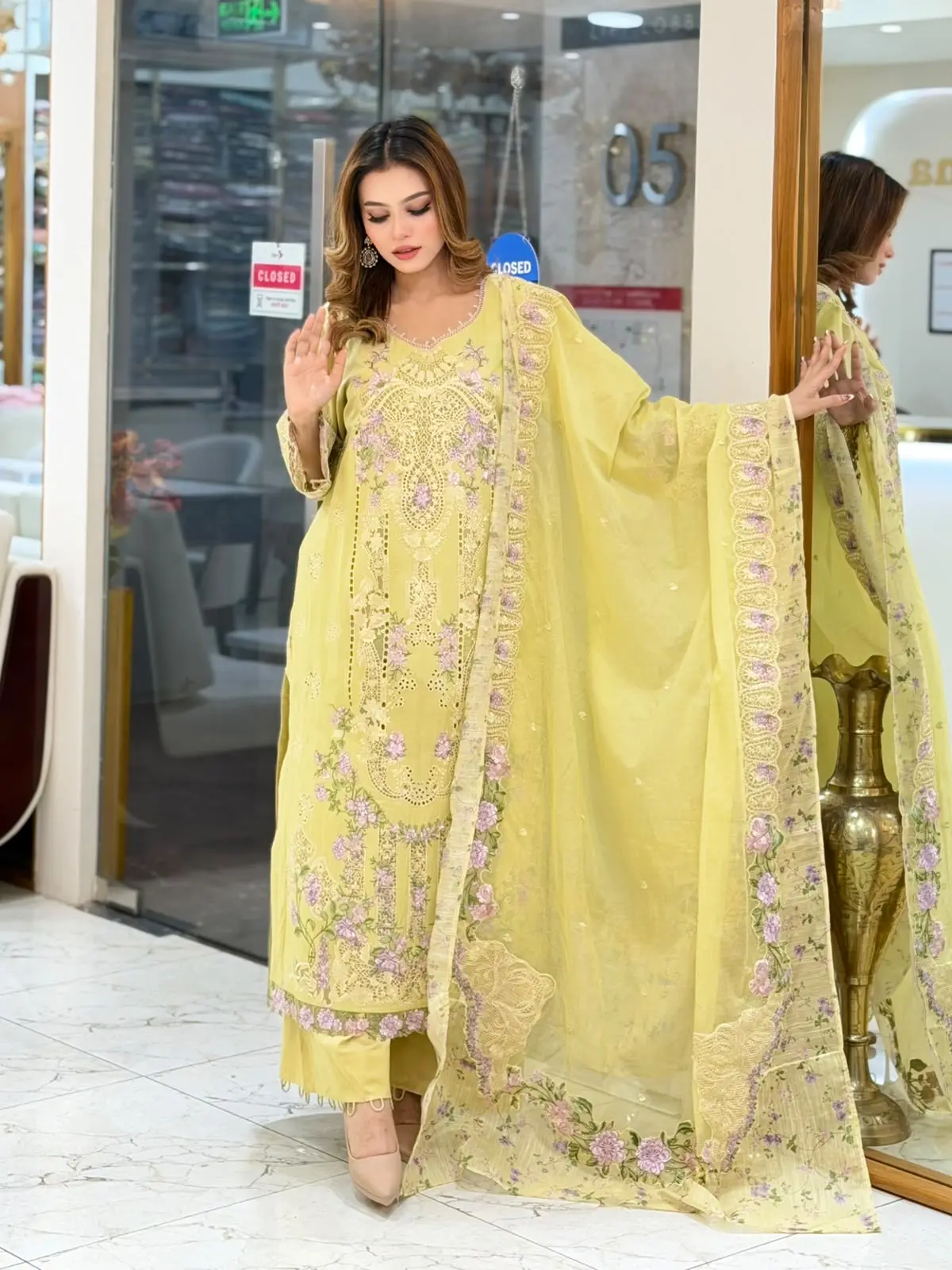 ELAF Luxury (LA-DONNA STITCHED)