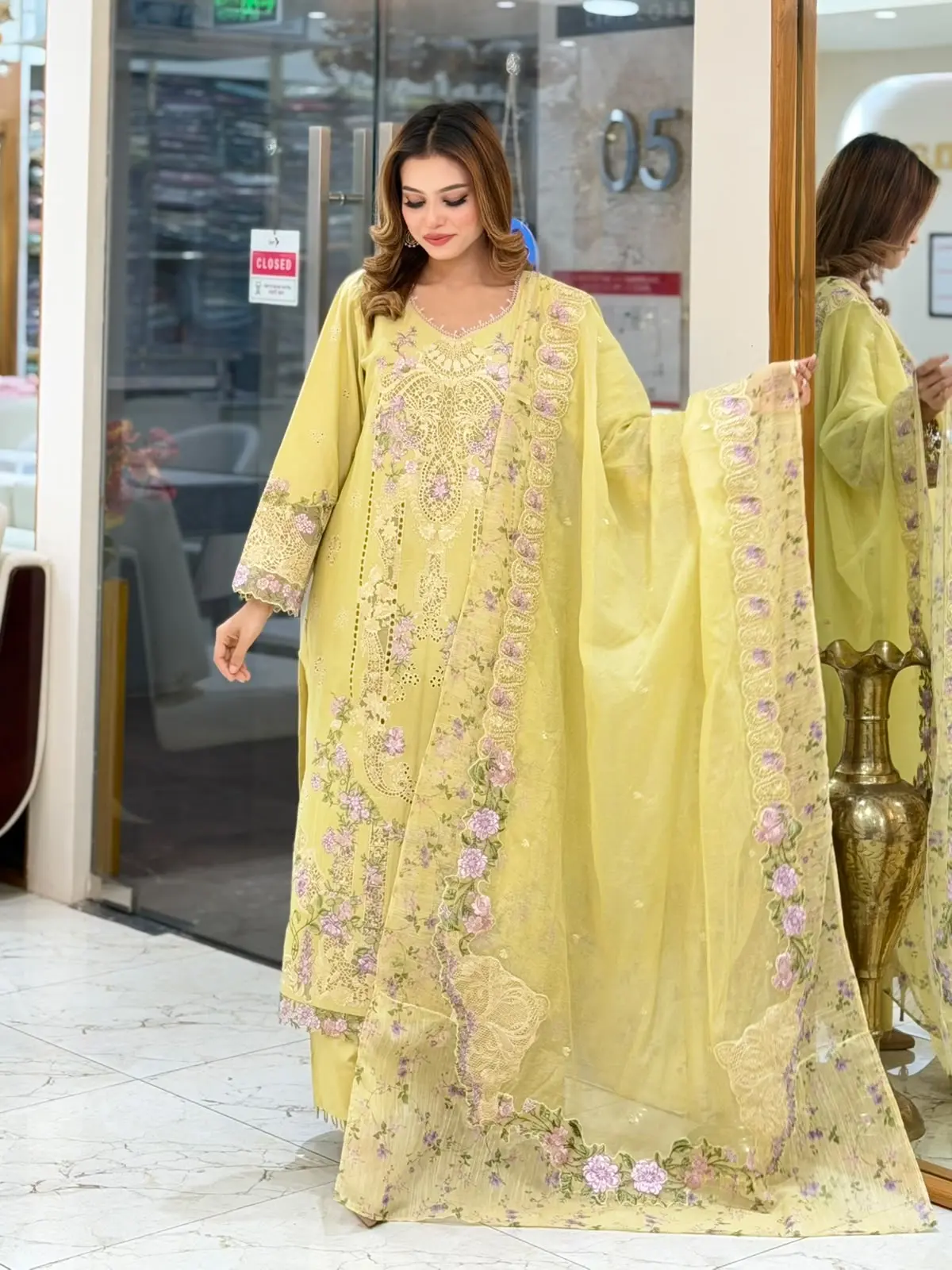 ELAF Luxury (LA-DONNA STITCHED)