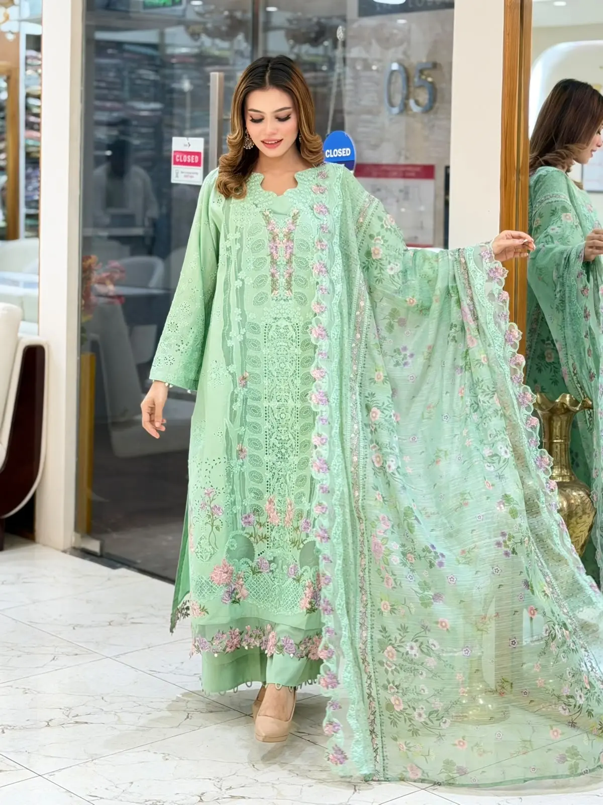 ELAF Luxury (LA-DONNA STITCHED)