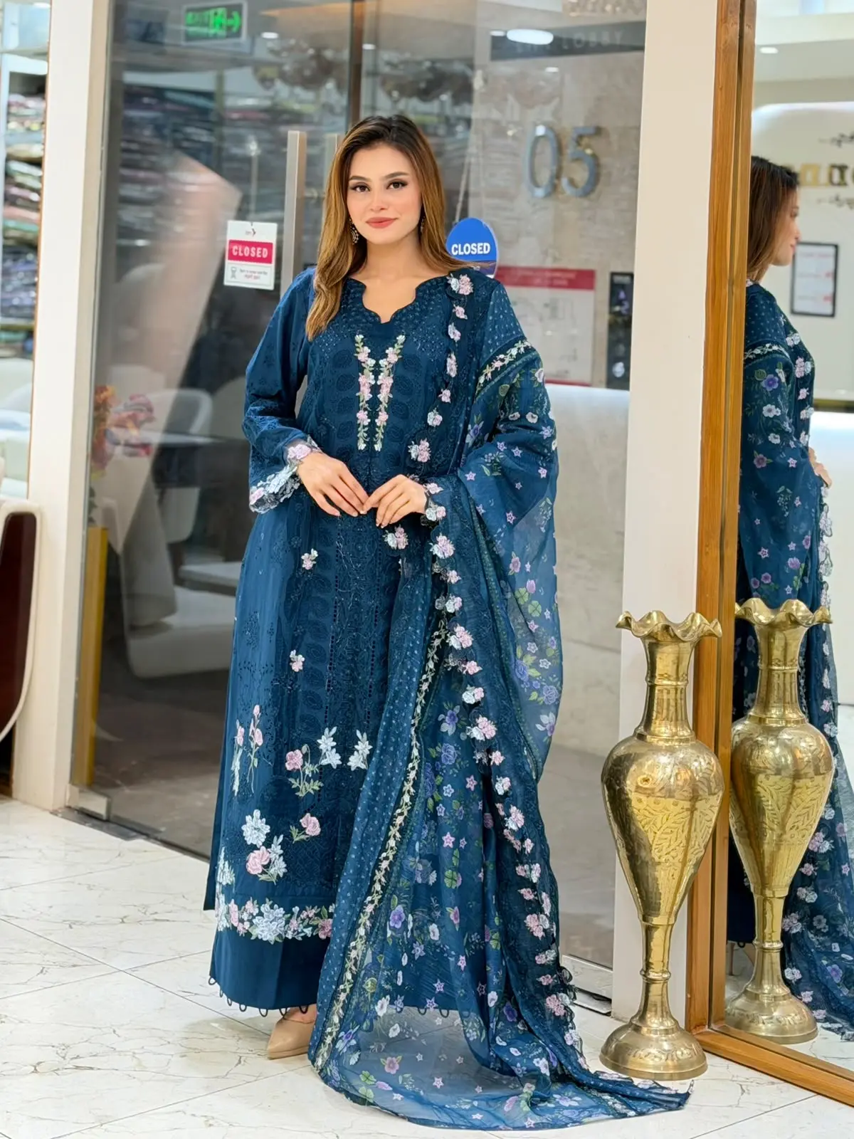ELAF Luxury (LA-DONNA STITCHED)
