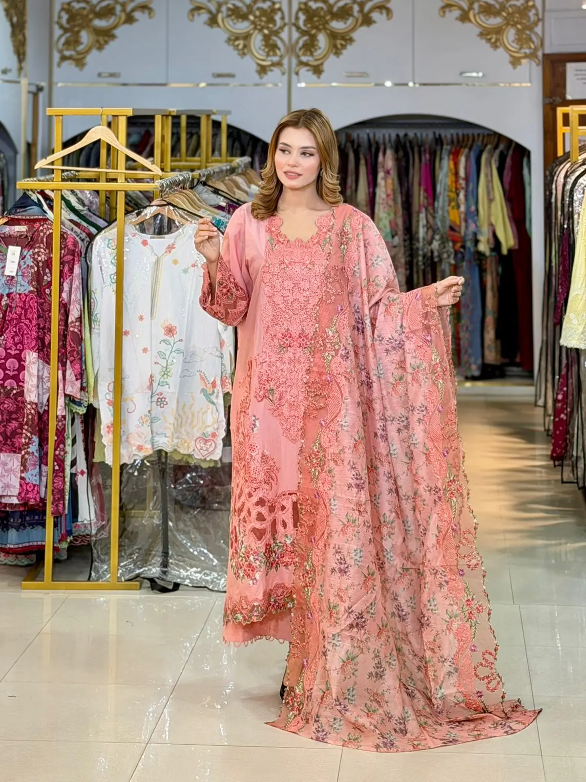 ELAF Luxury (LA-DONNA STITCHED)