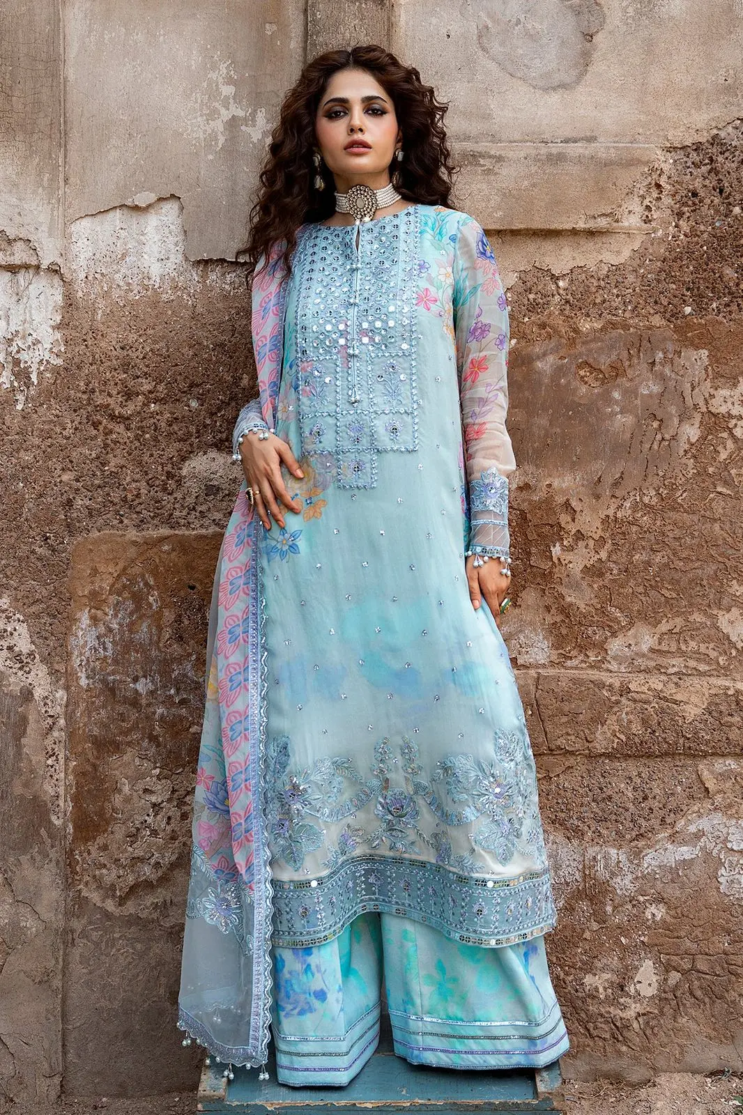 CHARIZMA VASAL