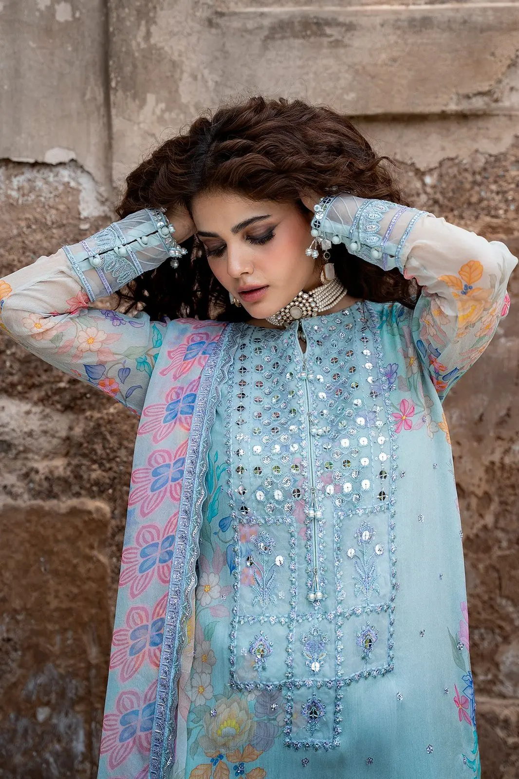 CHARIZMA VASAL