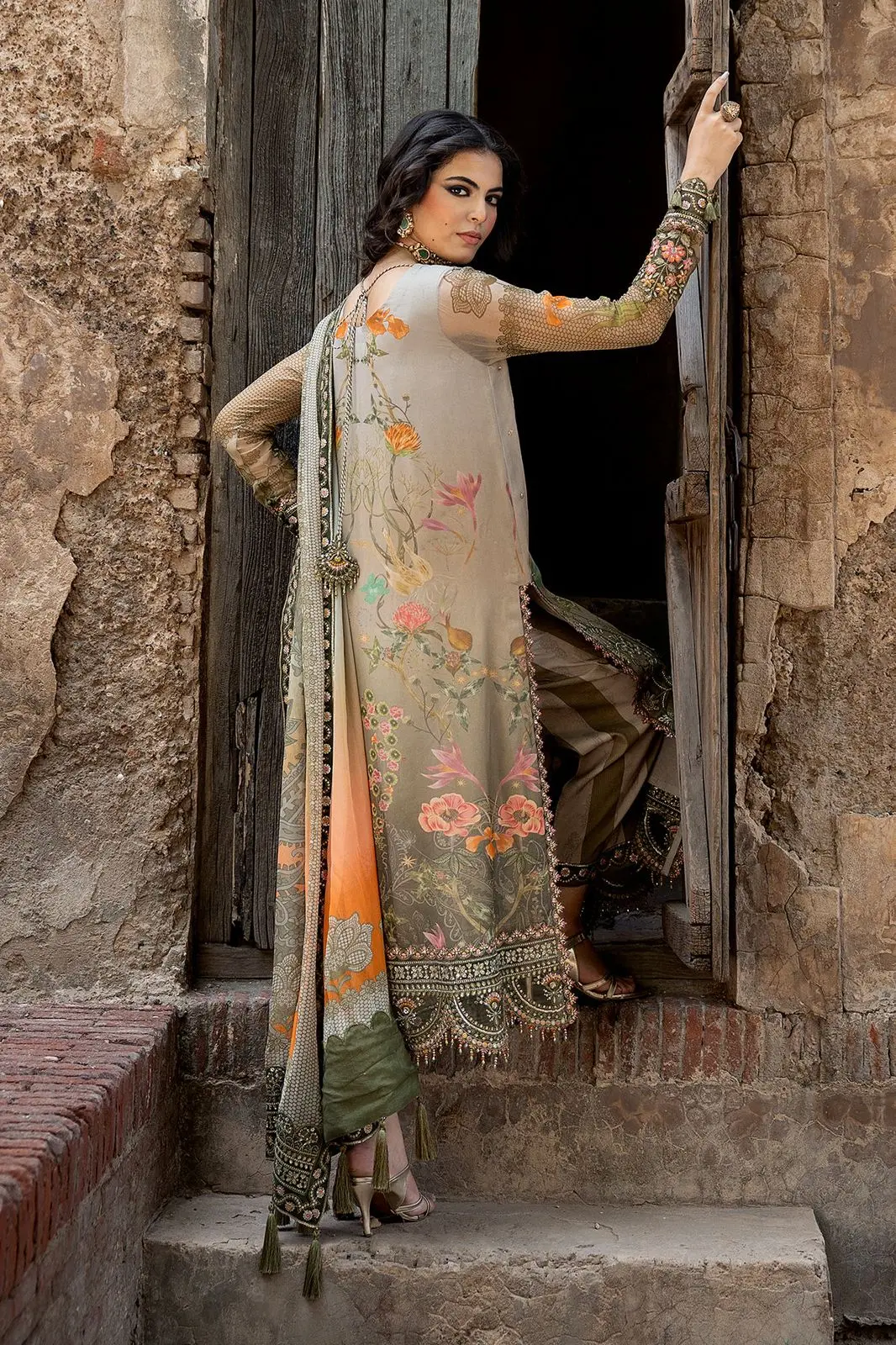 CHARIZMA VASAL