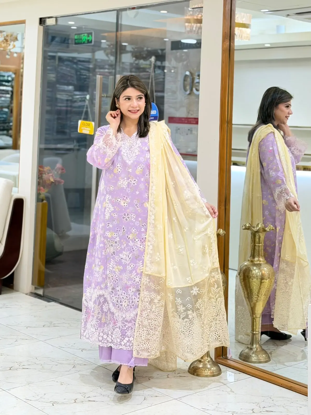 REPUBLIC Women’s Wear (LA-DONNA STITCHED)