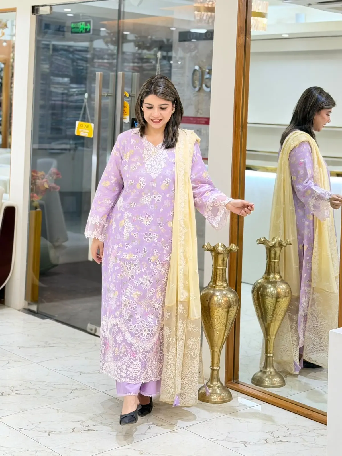 REPUBLIC Women’s Wear (LA-DONNA STITCHED)