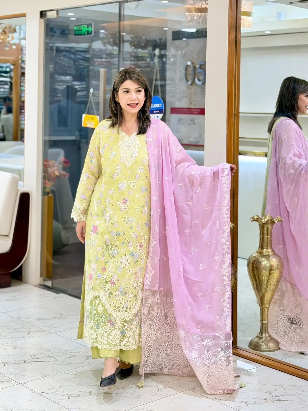 REPUBLIC Women’s Wear (LA-DONNA STITCHED)