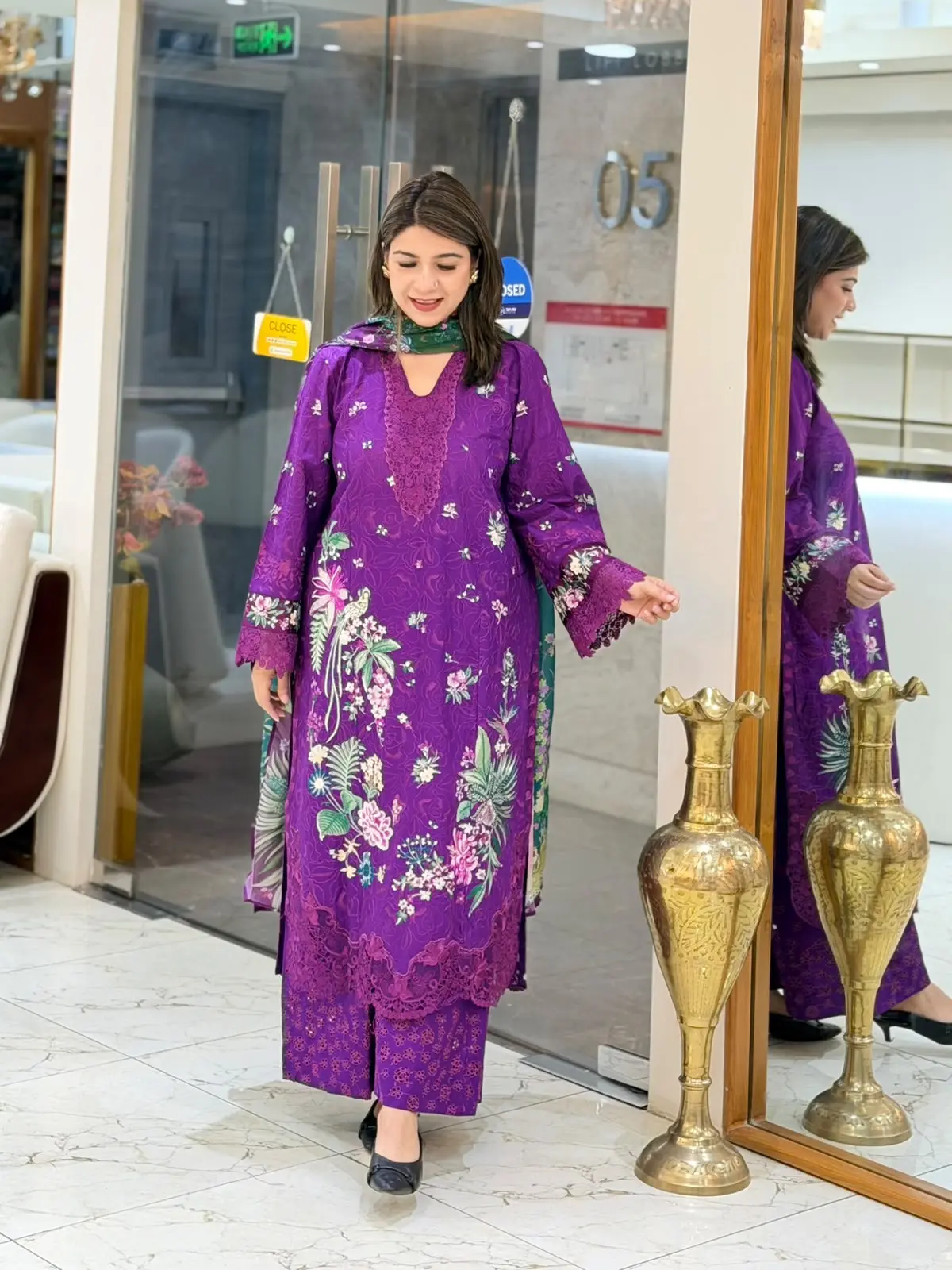 REPUBLIC Women’s Wear (LA-DONNA STITCHED)