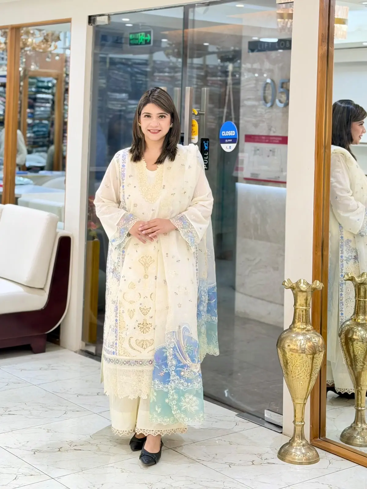 REPUBLIC Women’s Wear (LA-DONNA STITCHED)