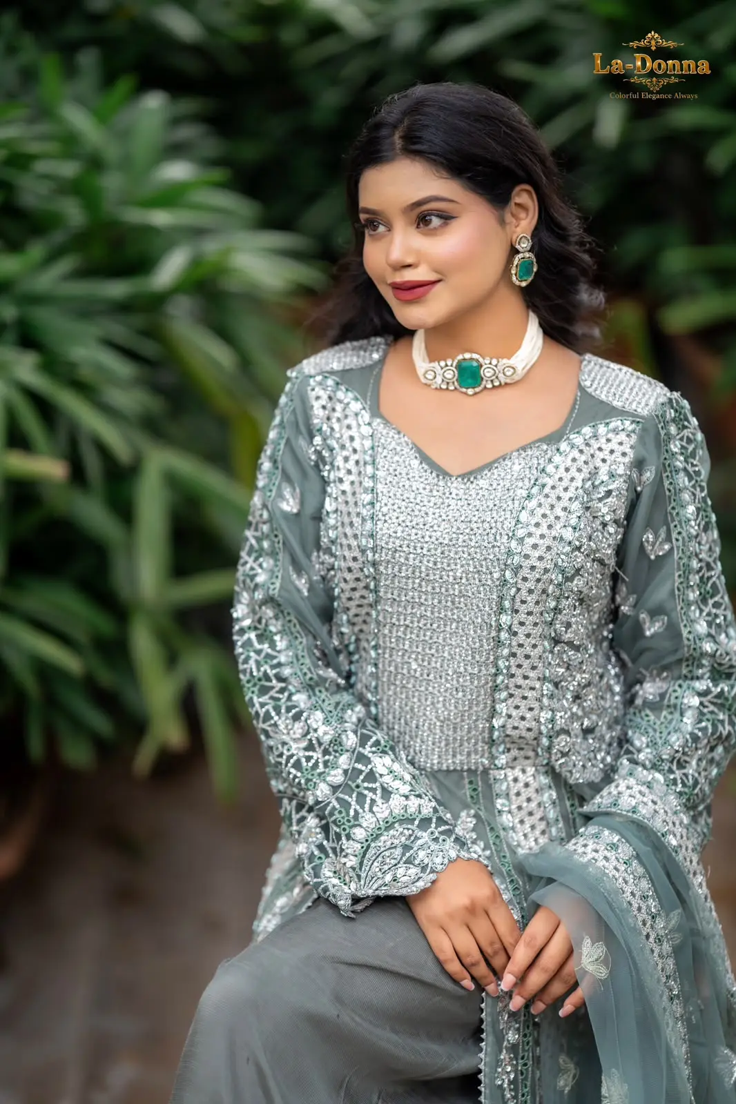 AFROZEH (LA-DONNA STITCHED)