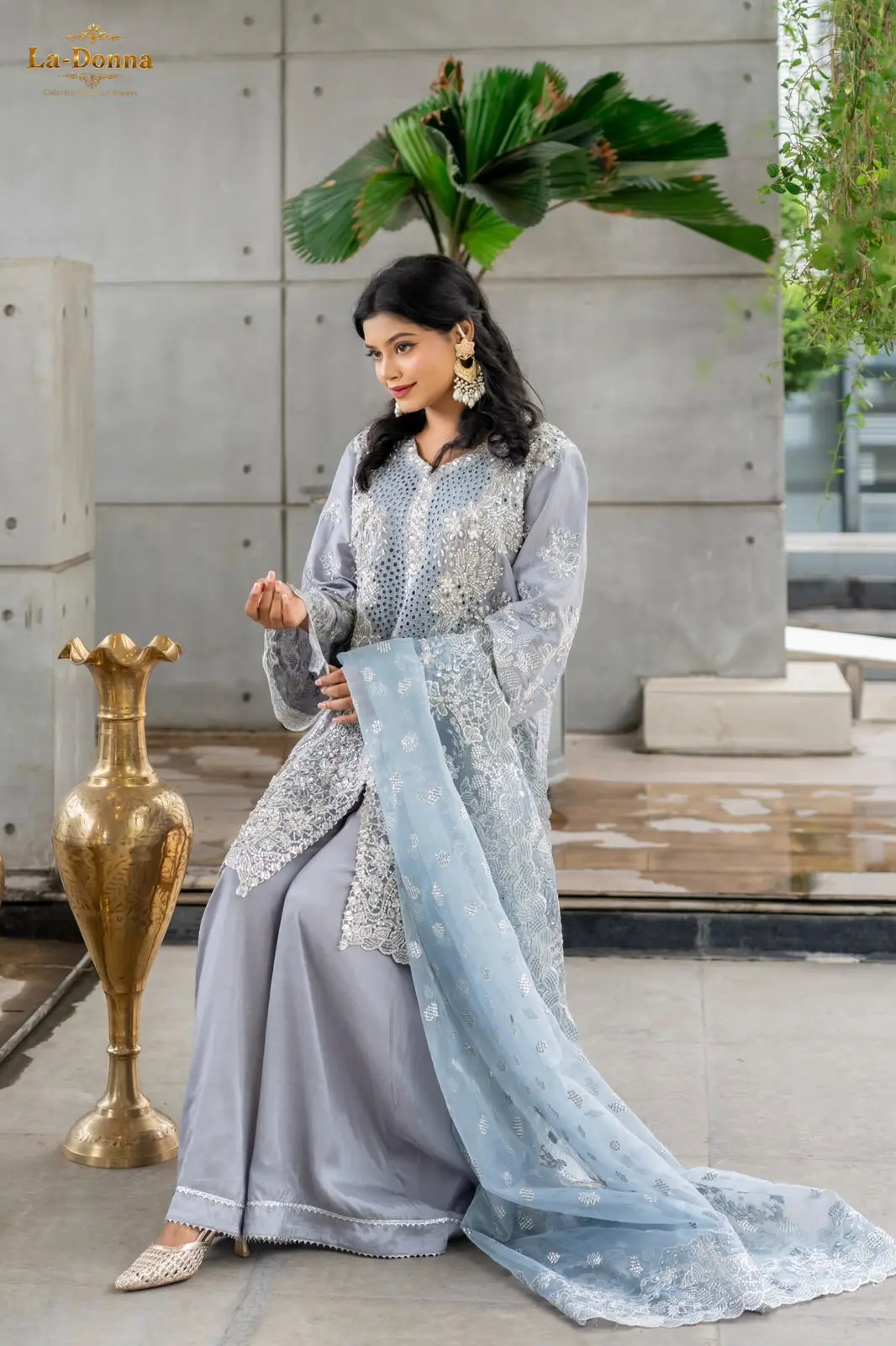 AFROZEH (LA-DONNA STITCHED)