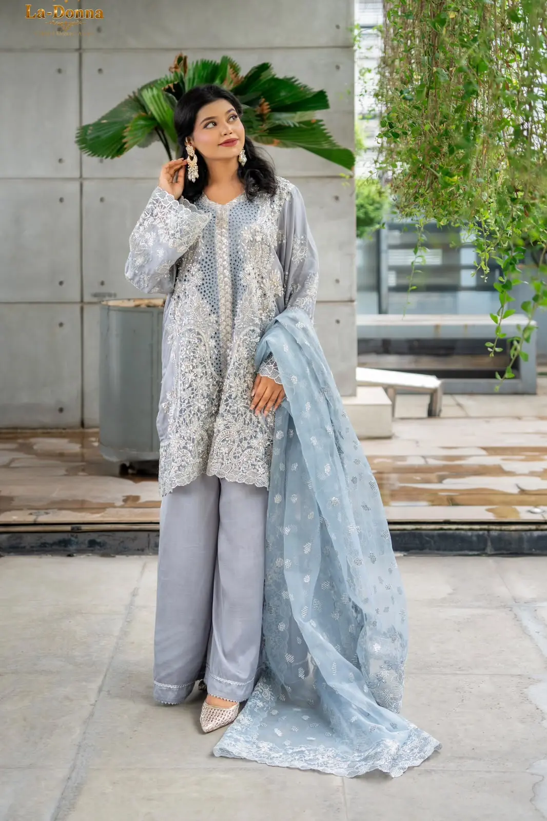 AFROZEH (LA-DONNA STITCHED)
