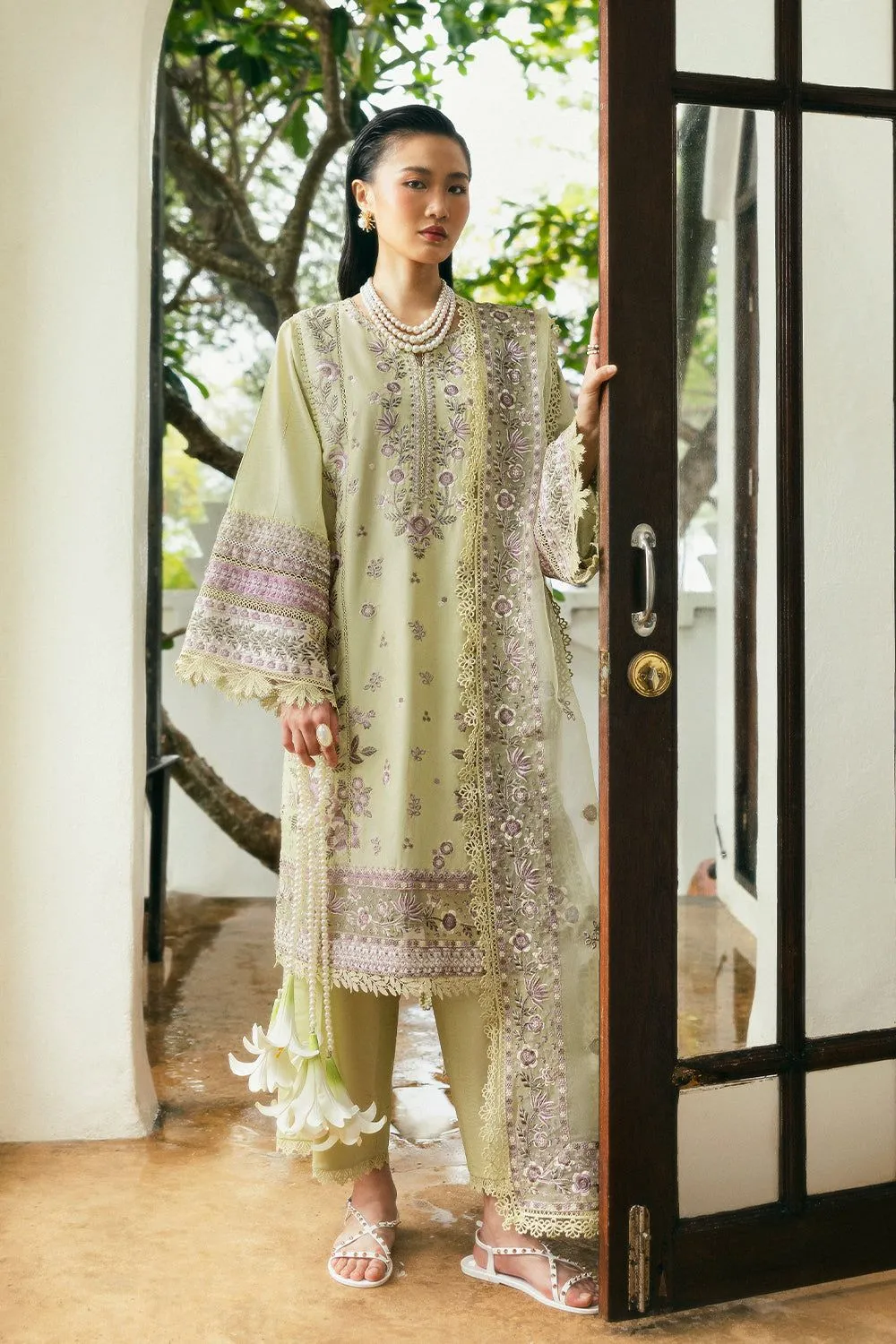 SAIRA RIZWAN ELAN SREP01-25